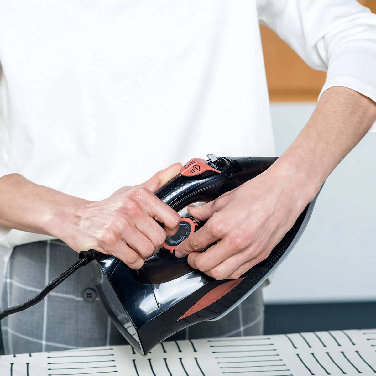 BLACK+DECKER Strykjärn Steam 3000W Svart